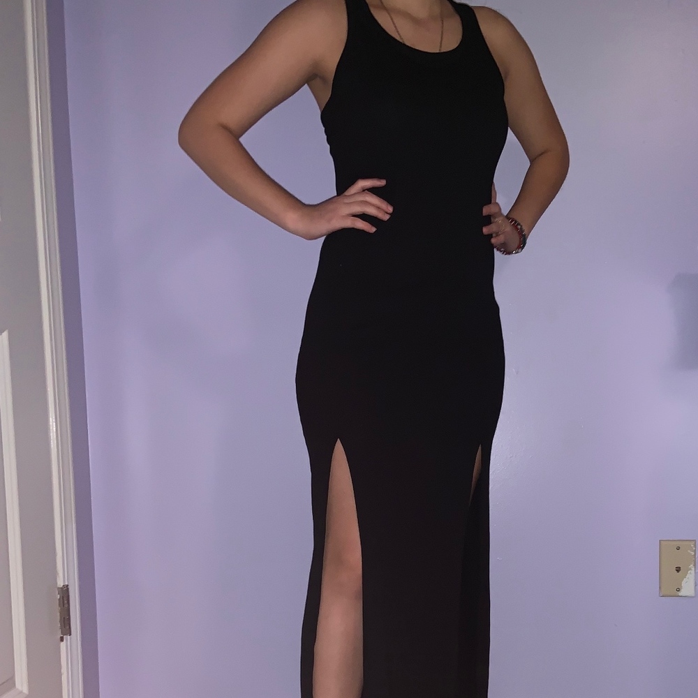 OPEN SLIT DRESS